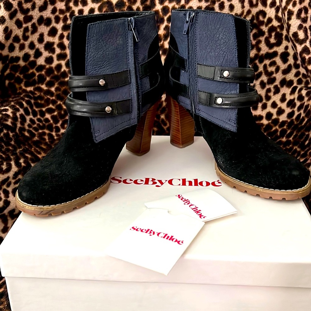SEE BY CHLOE black suede with blue leather accents rubber sole wood 3-1/2” heel